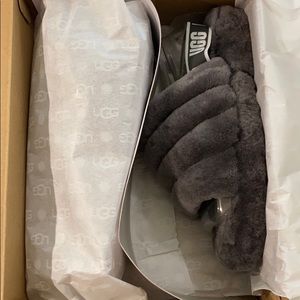 Ugg Fluff Yeah. Big Kids size 6/ fits womens 7